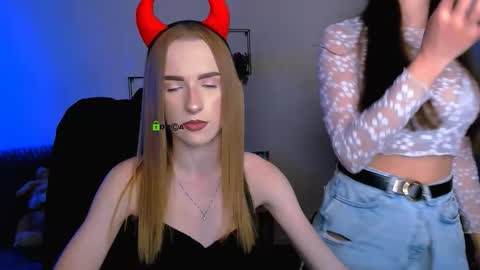 Snapshot of lizzie_boom chatting on September 12, 1:35 pm lizzie_boom online show from September 12, 1:35 pm