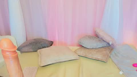 lizzy_kane online show from March 8, 2:04 am