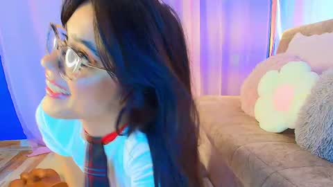 lizzy_kane online show from May 8, 8:36 pm