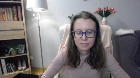 Lizzy online show from March 9, 5:45 am