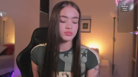 Lizzy Colins online show from July 2, 1:27 pm