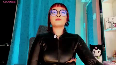 Elizabeth but call me Lizz  online show from February 10, 7:17 pm