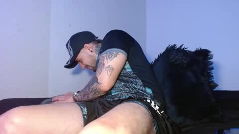 lliamm 2 online show from October 14, 6:27 am