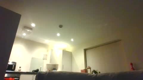 Leon online show from March 1, 8:53 pm