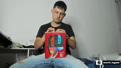 Logan morris online show from February 22, 3:12 am