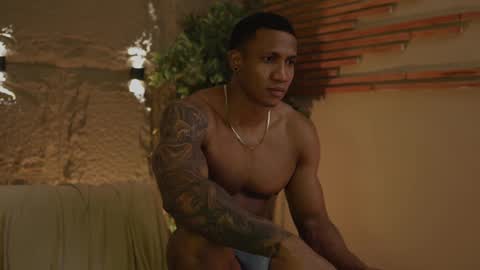 logan_varela online show from October 11, 7:06 pm