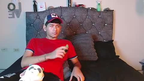 logan_willyams_ online show from September 20, 12:35 am