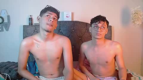 logan_willyams_ online show from October 16, 8:29 pm