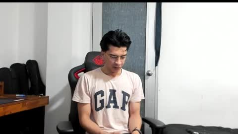 Logan online show from September 16, 7:33 am