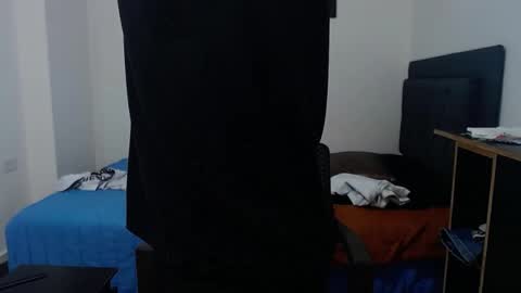 logannthh online show from October 31, 8:15 am