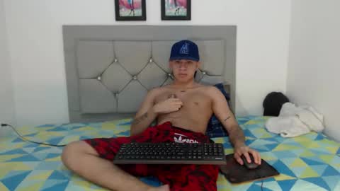 logannthh online show from May 19, 2:07 am