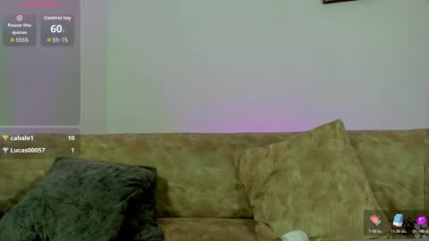 logantwink18 online show from November 13, 2:09 pm