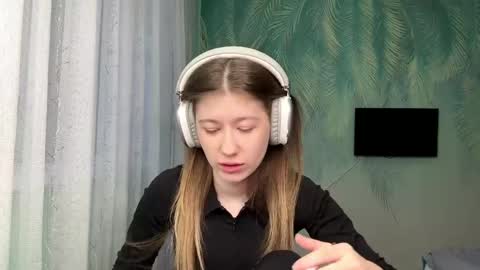 Kate online show from April 19, 1:23 pm