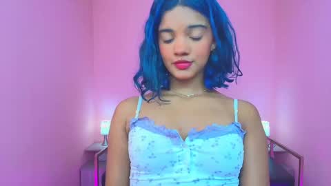 Snapshot of lola__45 chatting on October 16, 8:18 pm online show from October 16, 8:18 pm