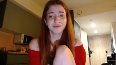 Lola online show from March 10, 8:34 pm