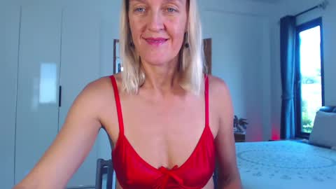 Lola online show from April 30, 7:46 am
