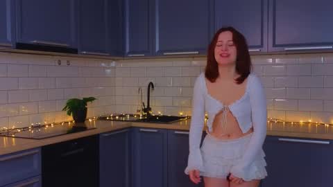 Lola online show from February 26, 3:59 pm