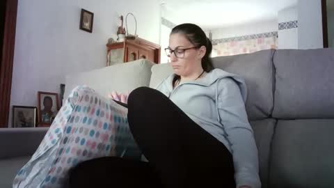 LOLA HUESO y ERIC online show from April 9, 2:45 pm