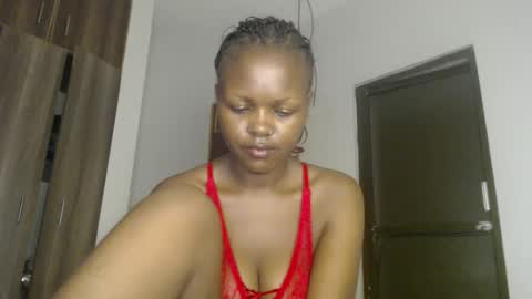 Snapshot of lolamia7 chatting on February 21, 7:34 am lolamia7 online show from February 21, 7:34 am