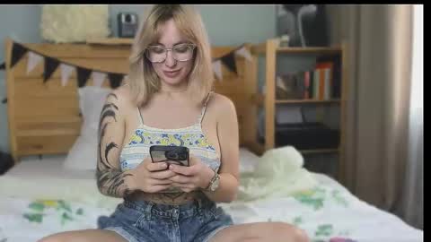 Nancy online show from January 22, 5:05 am