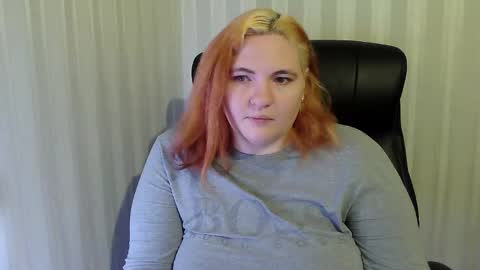 LollyNomelty online show from December 19, 7:42 pm