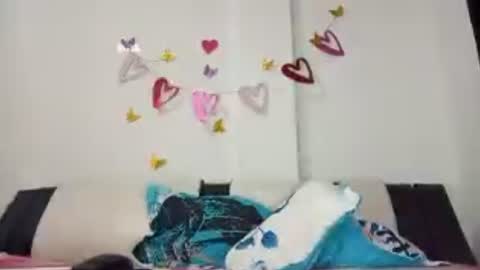 estehfania online show from June 13, 11:48 pm
