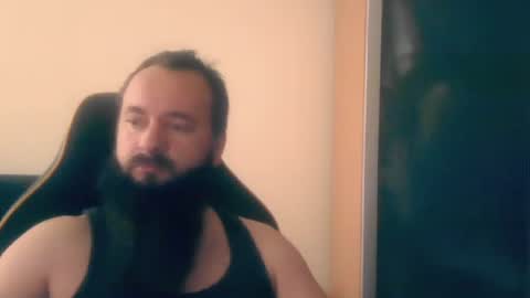 Snapshot of london_man1988 chatting on October 23, 8:16 am london_man1988 online show from October 23, 8:16 am