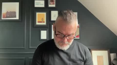 EnglishBear online show from October 8, 9:15 am