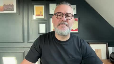 EnglishBear online show from October 9, 9:15 am