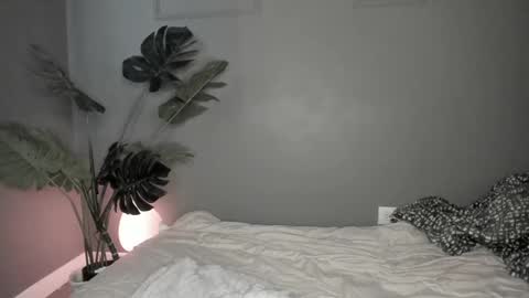 Snapshot of lonelly_lolly98 chatting on February 26, 9:42 pm SABRINA online show from February 26, 9:42 pm