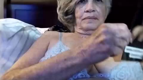 Snapshot of lonelylana1955 chatting on October 15, 11:59 pm lonelylana1955 online show from October 15, 11:59 pm