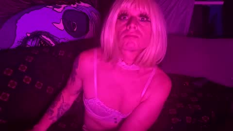 longbeachcd69 online show from February 8, 10:50 am