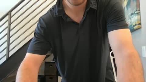 longjohn102933 online show from April 20, 6:44 pm