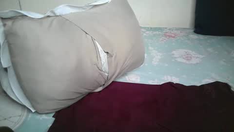 lonybrown online show from March 21, 8:19 am