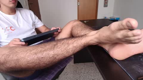 looki 16 online show from November 6, 2:42 pm