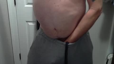 Snapshot of lookin4fun1975 chatting on December 12, 3:10 am lookin for fun online show from December 12, 3:10 am