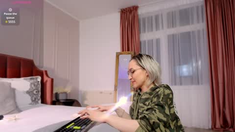  Annie online show from January 28, 2:00 am