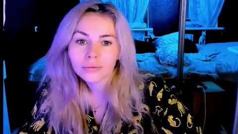 Snapshot of loraboyar chatting on October 24, 2:45 am Lora online show from October 24, 2:45 am