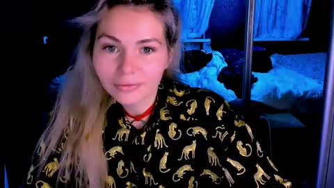 Lora online show from November 10, 2:14 am