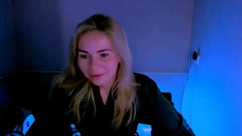 Lora online show from April 16, 2:22 am