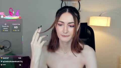 Lora online show from November 27, 1:19 pm