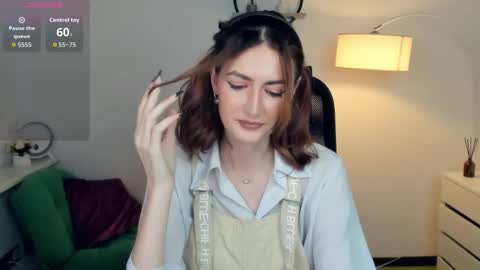 Lora online show from November 25, 12:59 pm