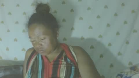 LorahVane online show from February 6, 11:35 am