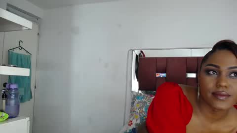 Loraine online show from December 14, 1:45 am