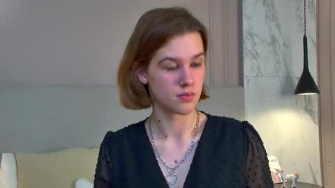 Snapshot of lorapuffs chatting on October 13, 4:09 pm Lora online show from October 13, 4:09 pm