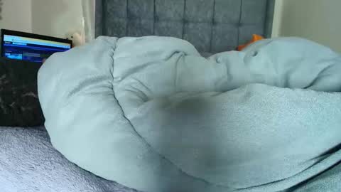 LORELAH online show from December 21, 8:43 am