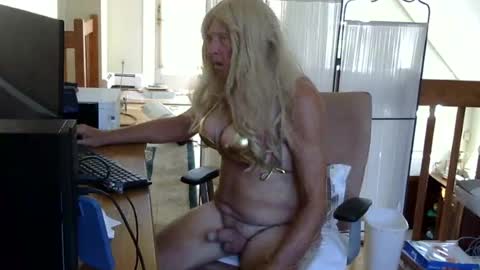 lorelea online show from July 13, 1:04 pm