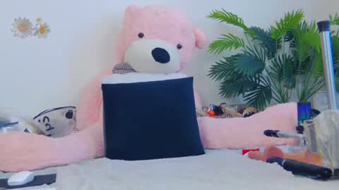 Hi Im Lorena an independent model Im waiting for you for any craziness you dream of... online show from March 5, 9:38 am