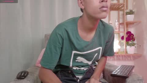 lorenzo_rossii online show from April 20, 11:52 pm