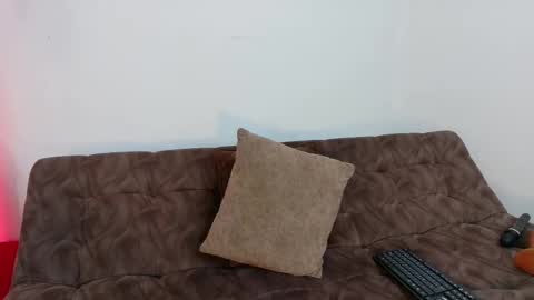 loretahorny online show from October 25, 4:18 pm